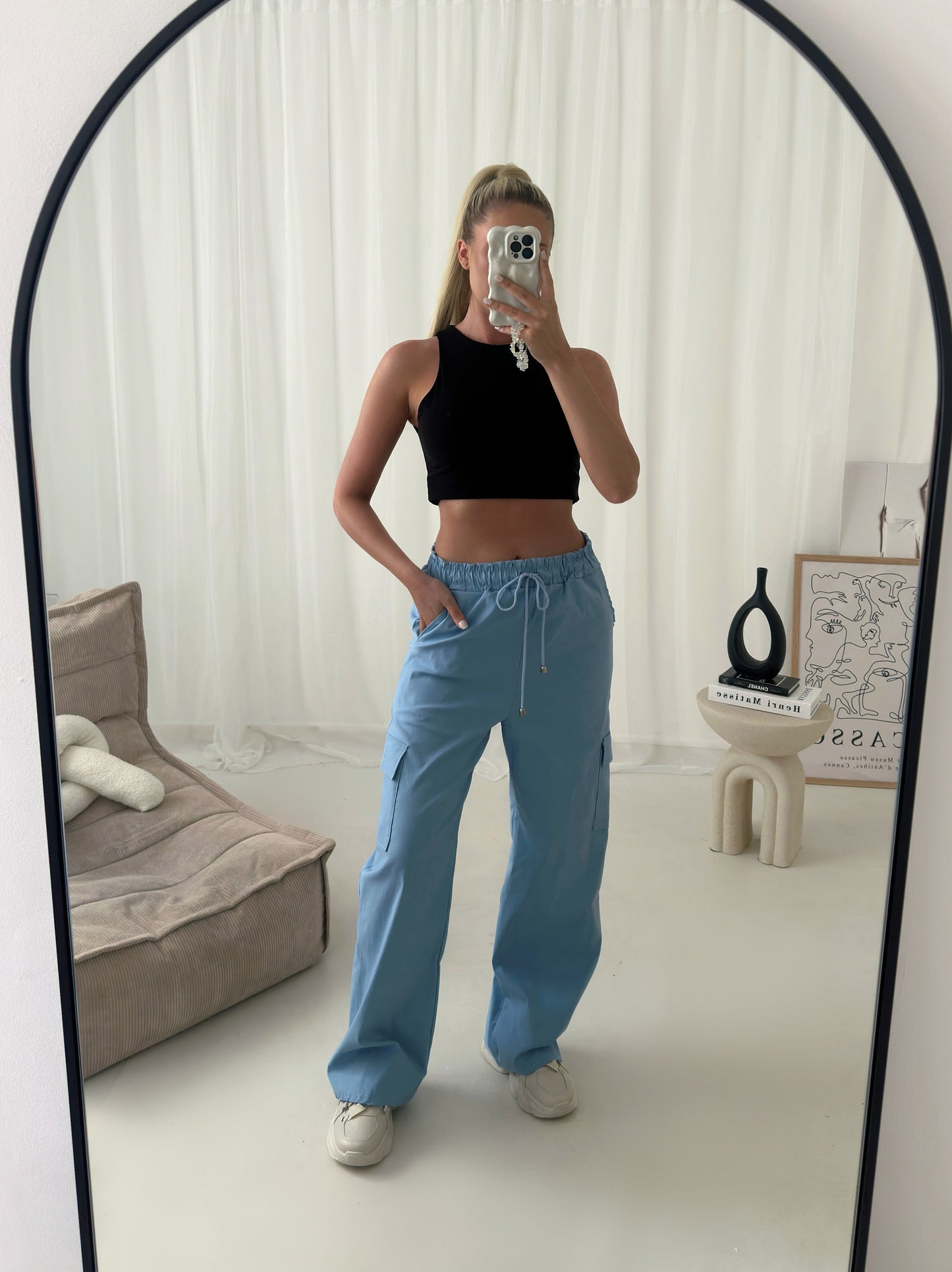 Liora | Pantalon cargo stretch à jambes larges et poches