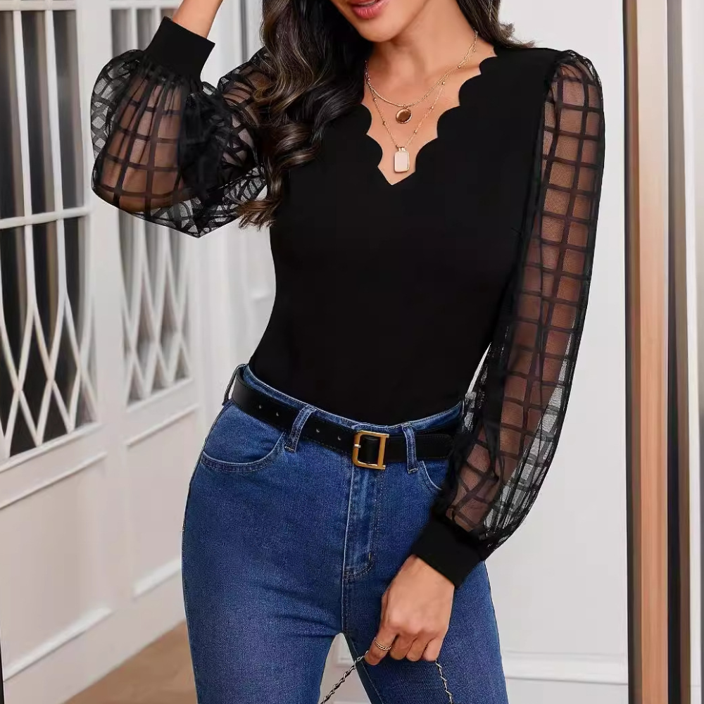 Elvira | Top Femme à Col V avec Finitions Ondulées