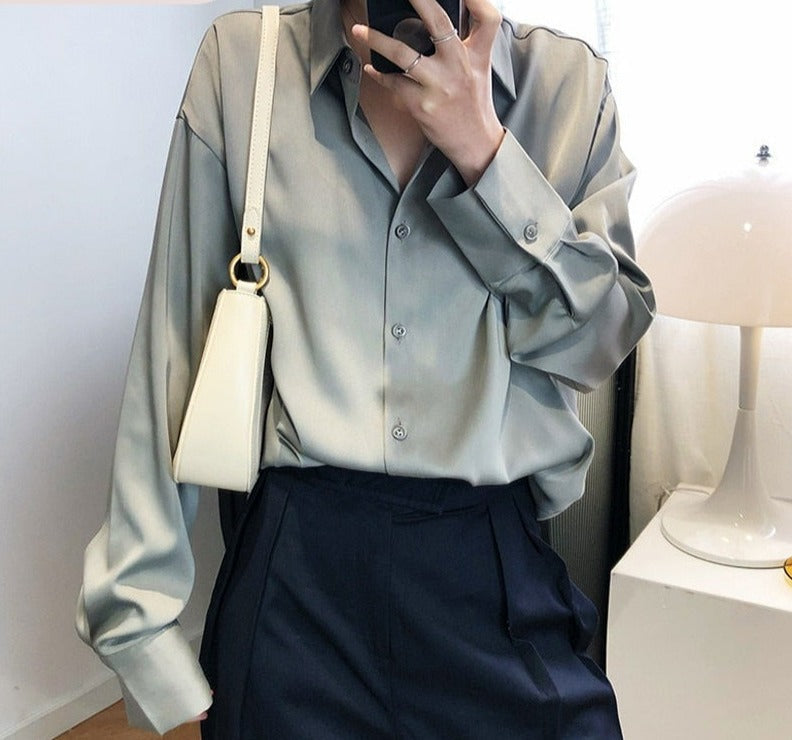 Léa | Blouse Oversize en Satin pour Femmes avec Col Classique