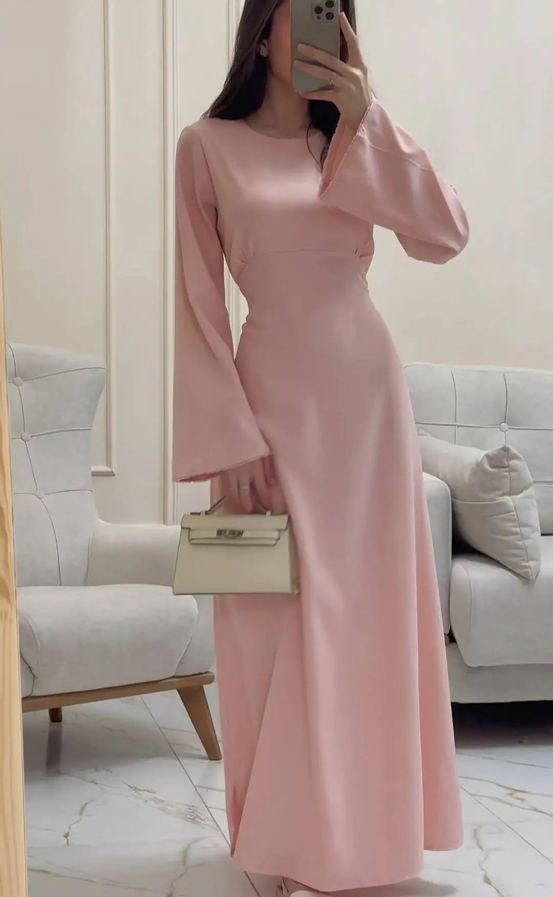 Yasmine | Robe Midi Unie à Manches Évasées